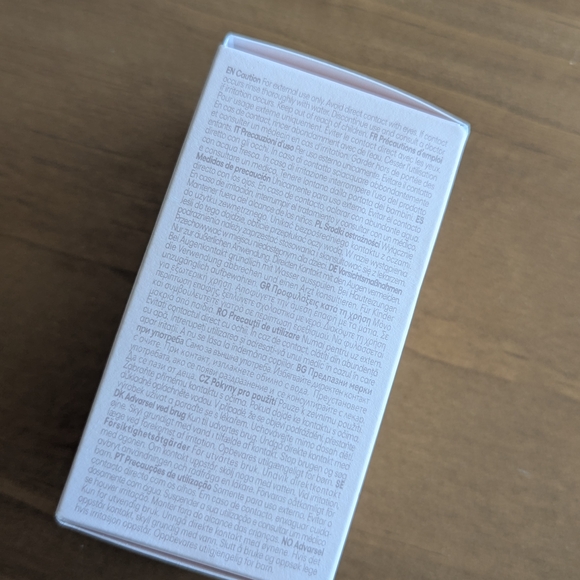 LANEIGE Glowy Makeup Serum in White and Pink - Picture 4 of 4